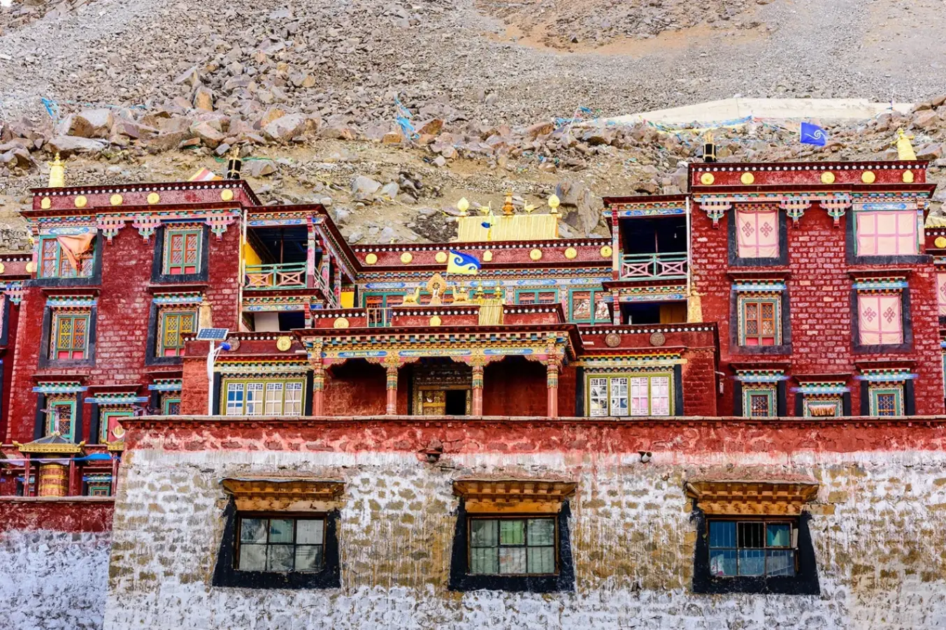 dirapuk-monastery-image-min.webp