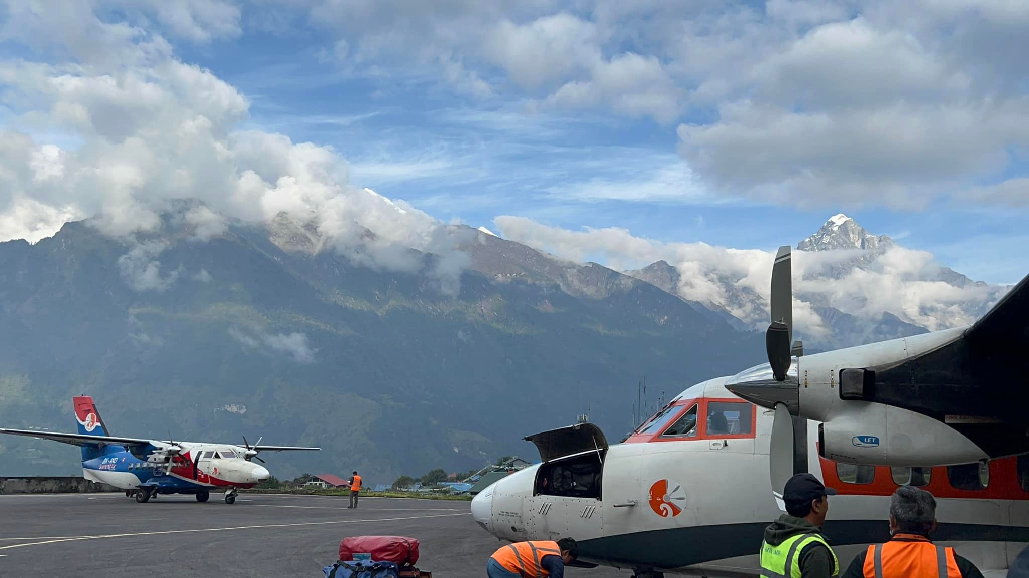 flight-from-lukla.jpg