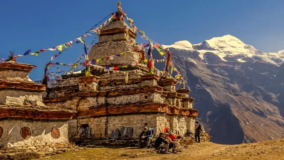 narphu-valley-trekking-best-time.webp