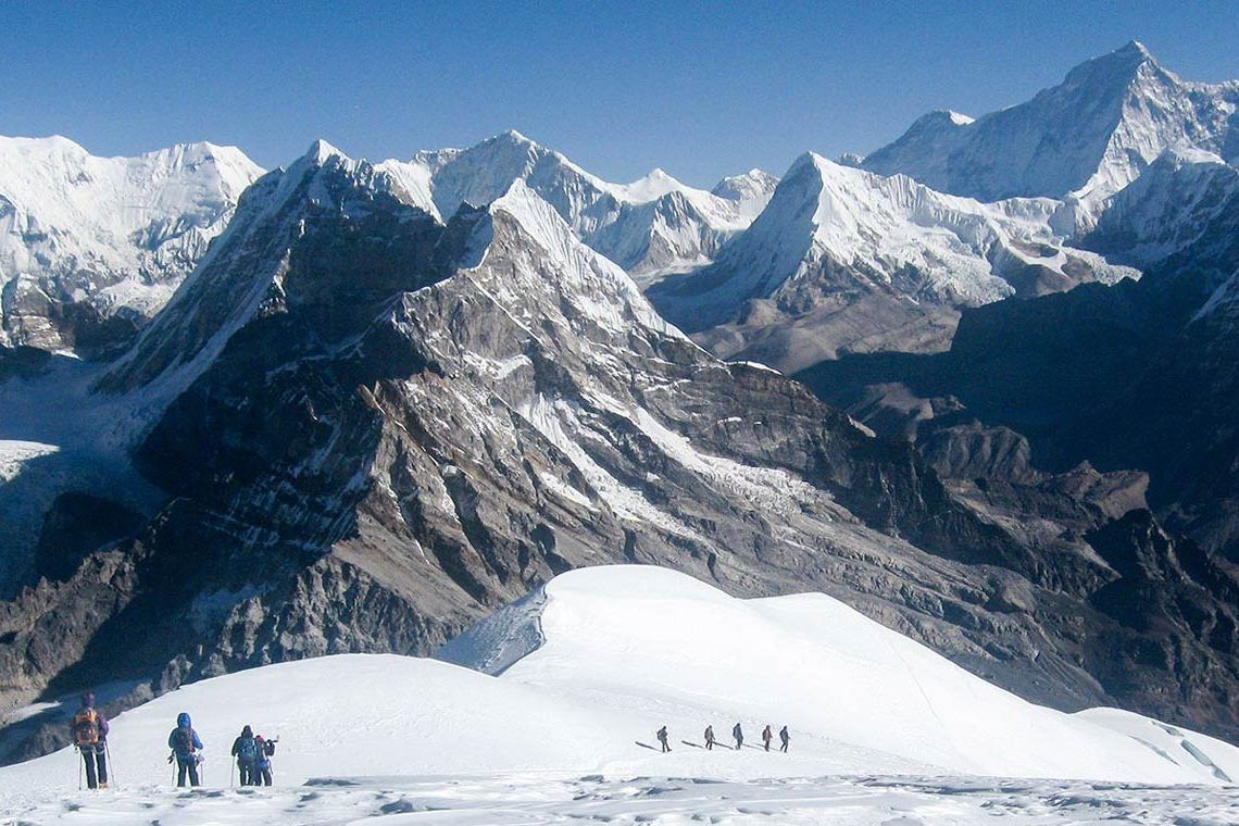 pissing-peak-climbing.jpg