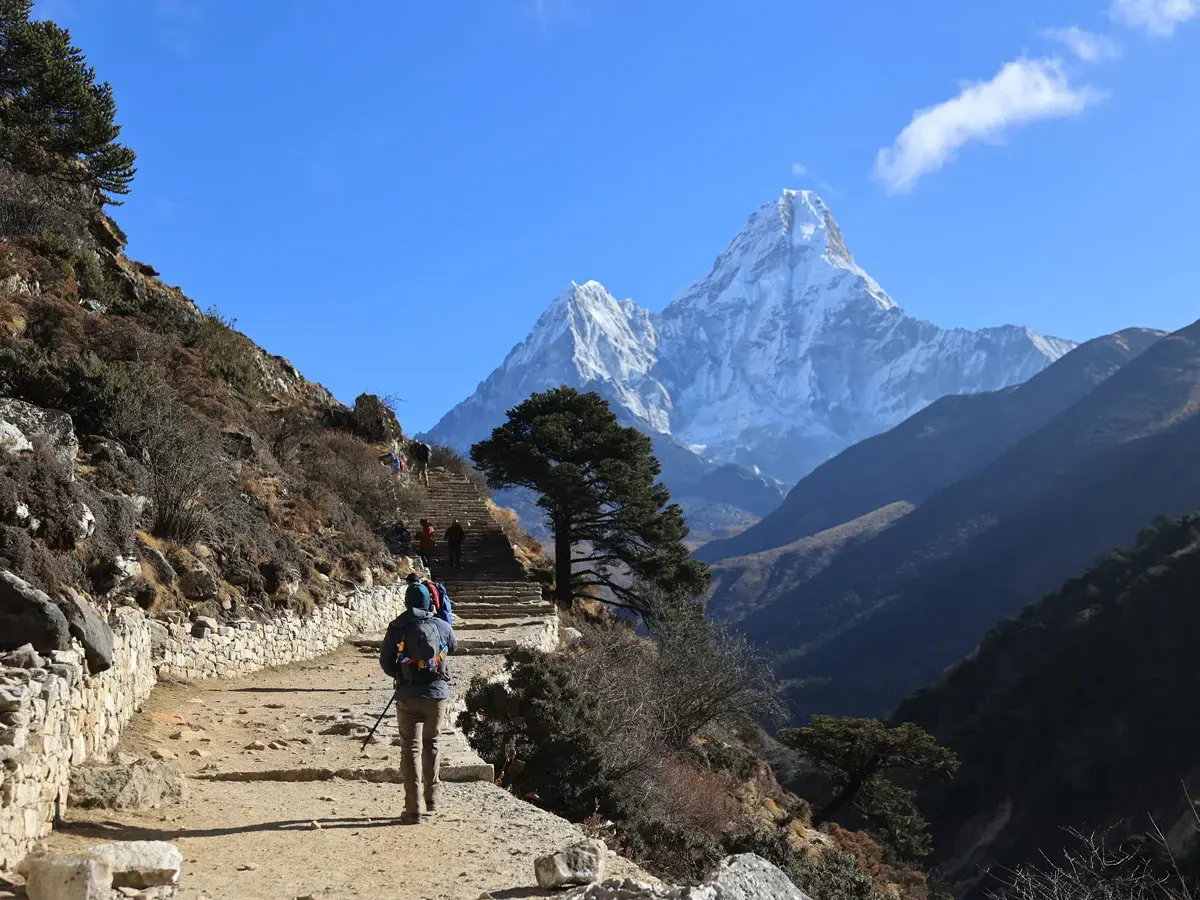 stunning-view-of-amadablam-on-the-way-to-pangboche-jpg.webp