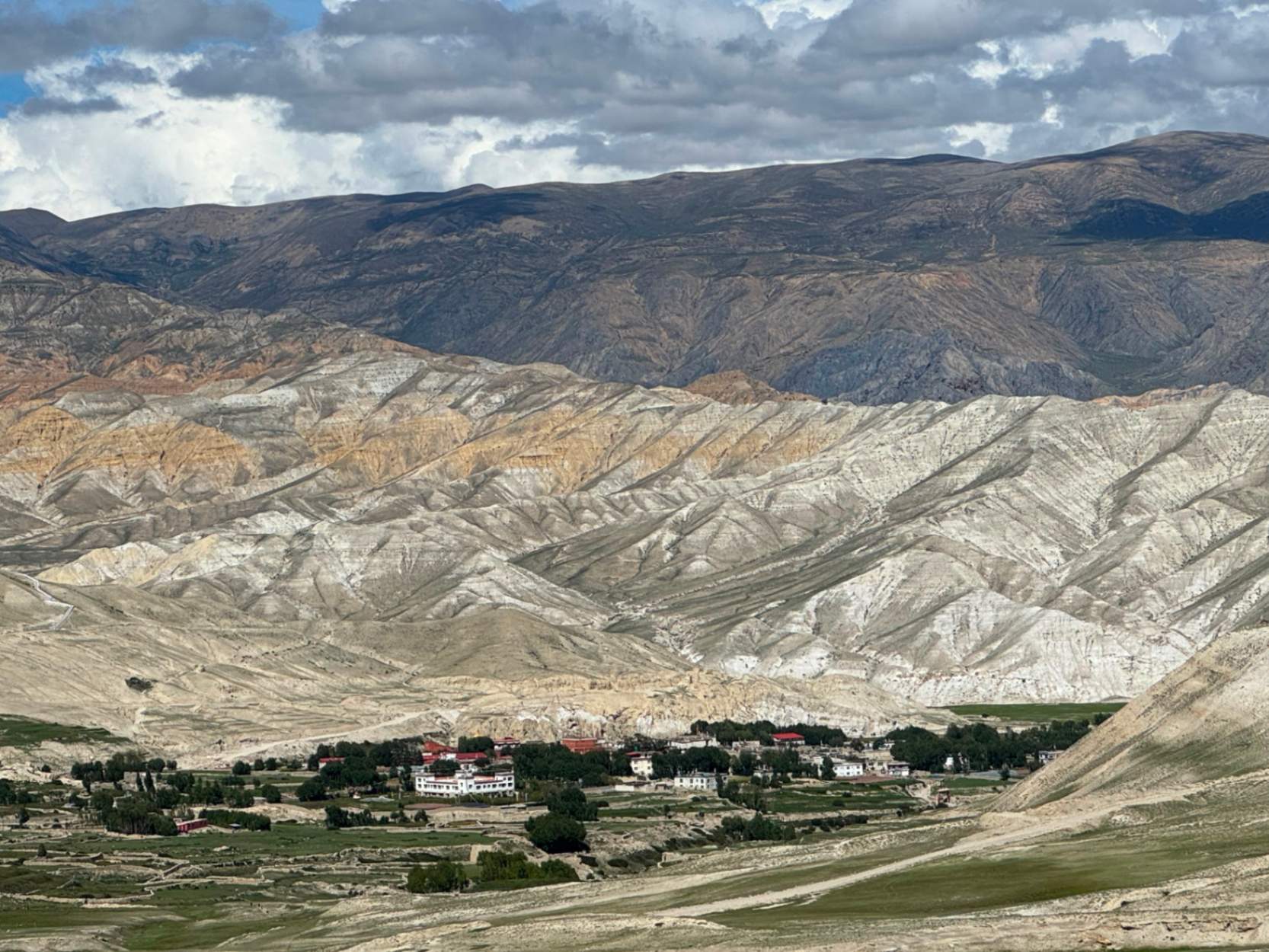 upper-mustang-trekking.jpeg
