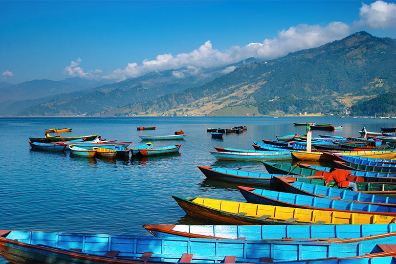 Colorful-boats-in-Fewa-Taal-Pokhara.jpg